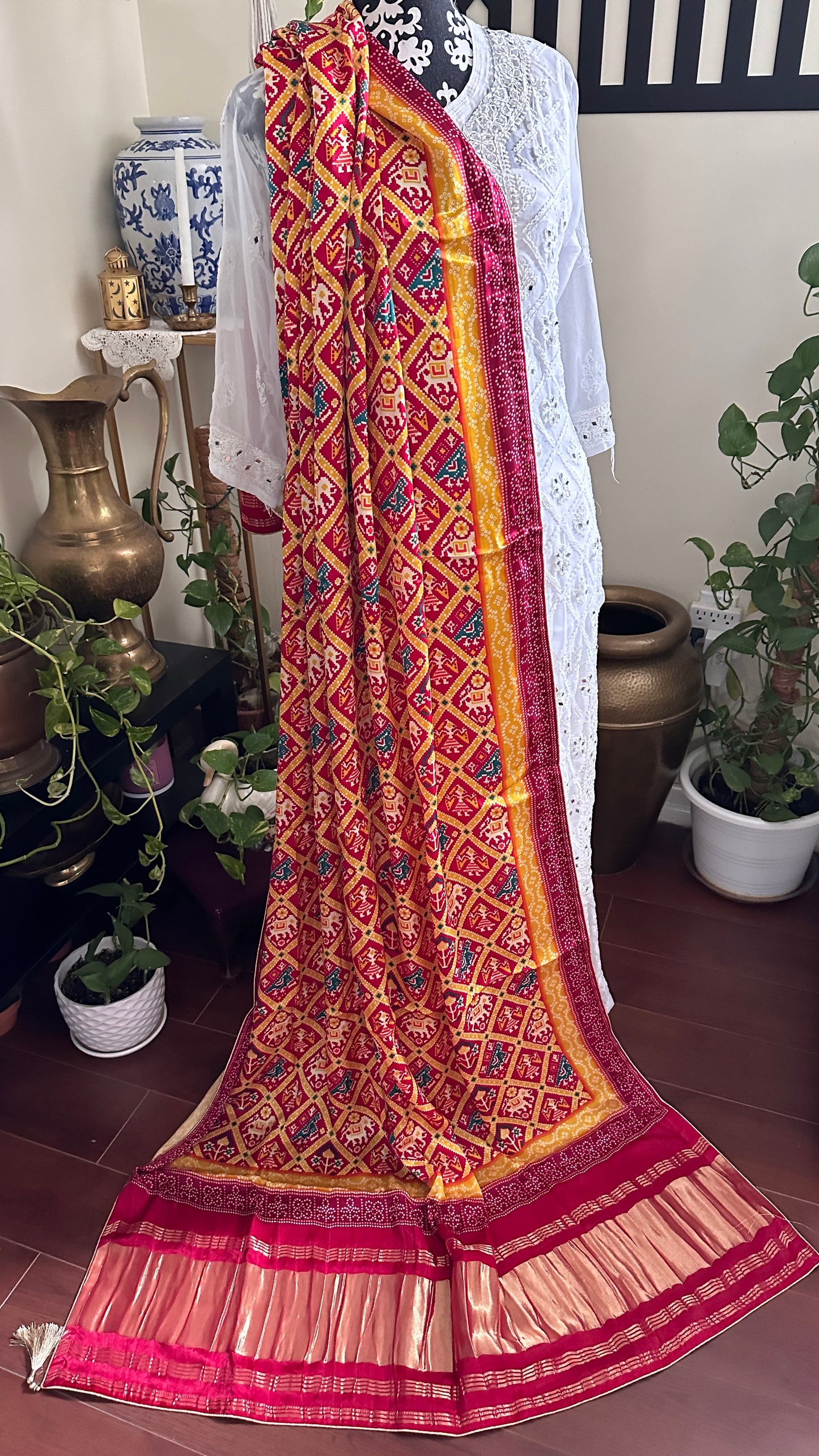 Patan Patpola Silk Dupatta Red