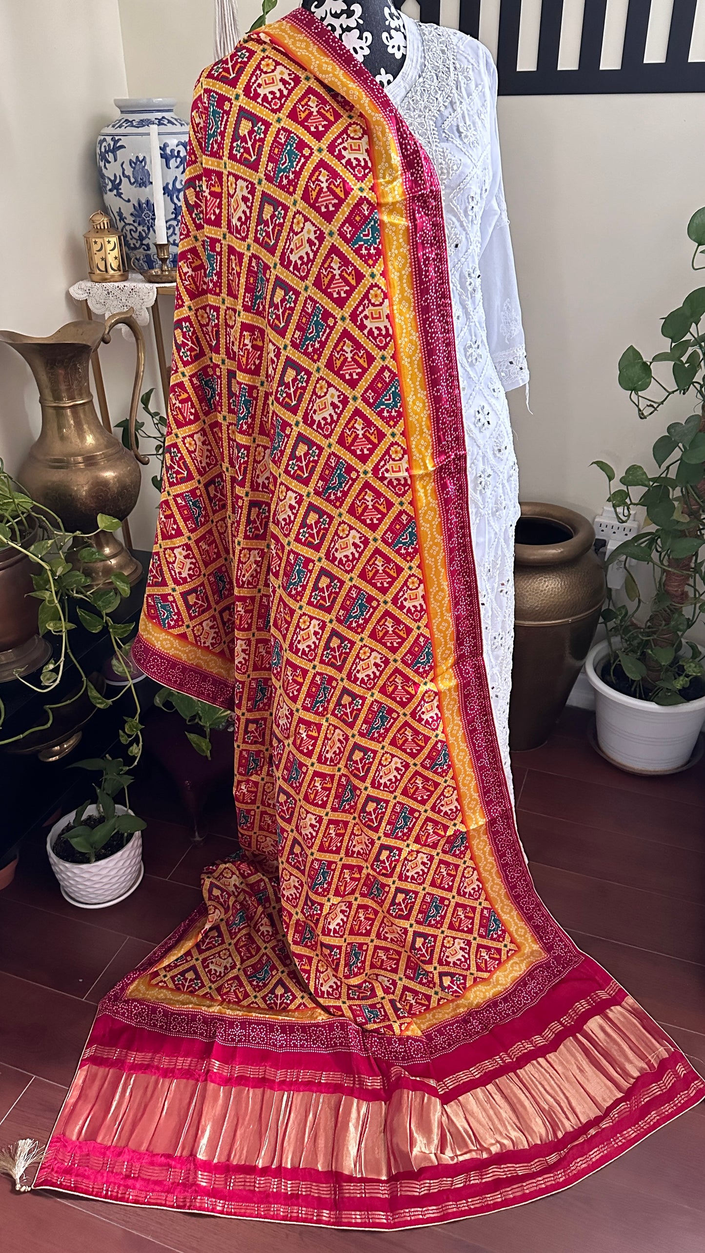 Patan Patpola Silk Dupatta Red