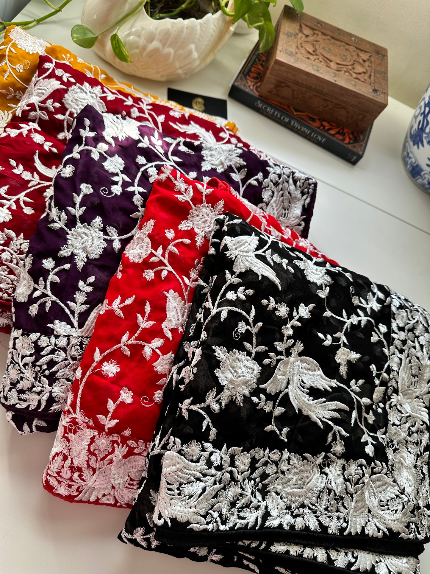 Parsi Gara Premium Dupatta - Wine