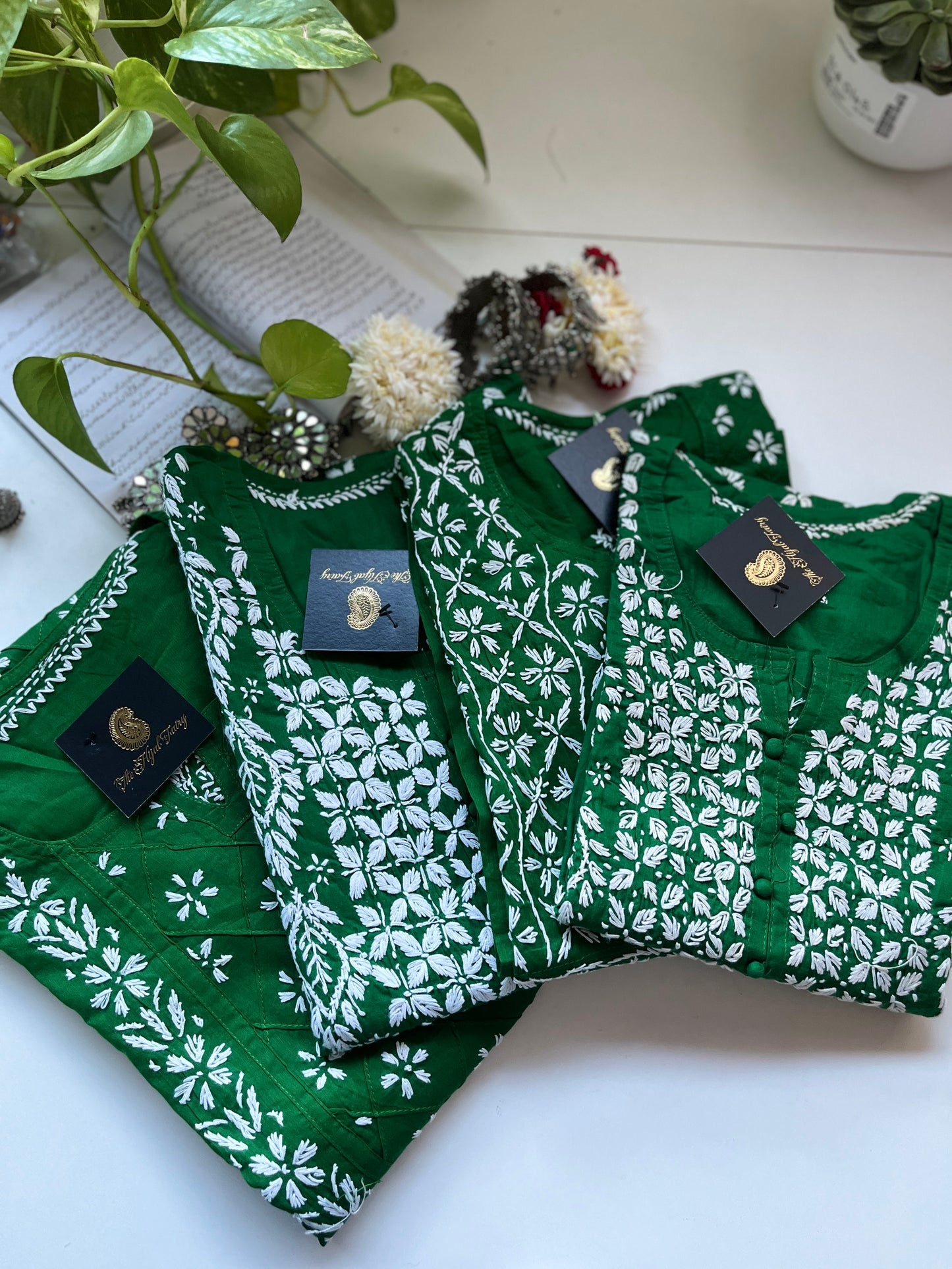 Blanc sur vert feuille - Kurta en coton