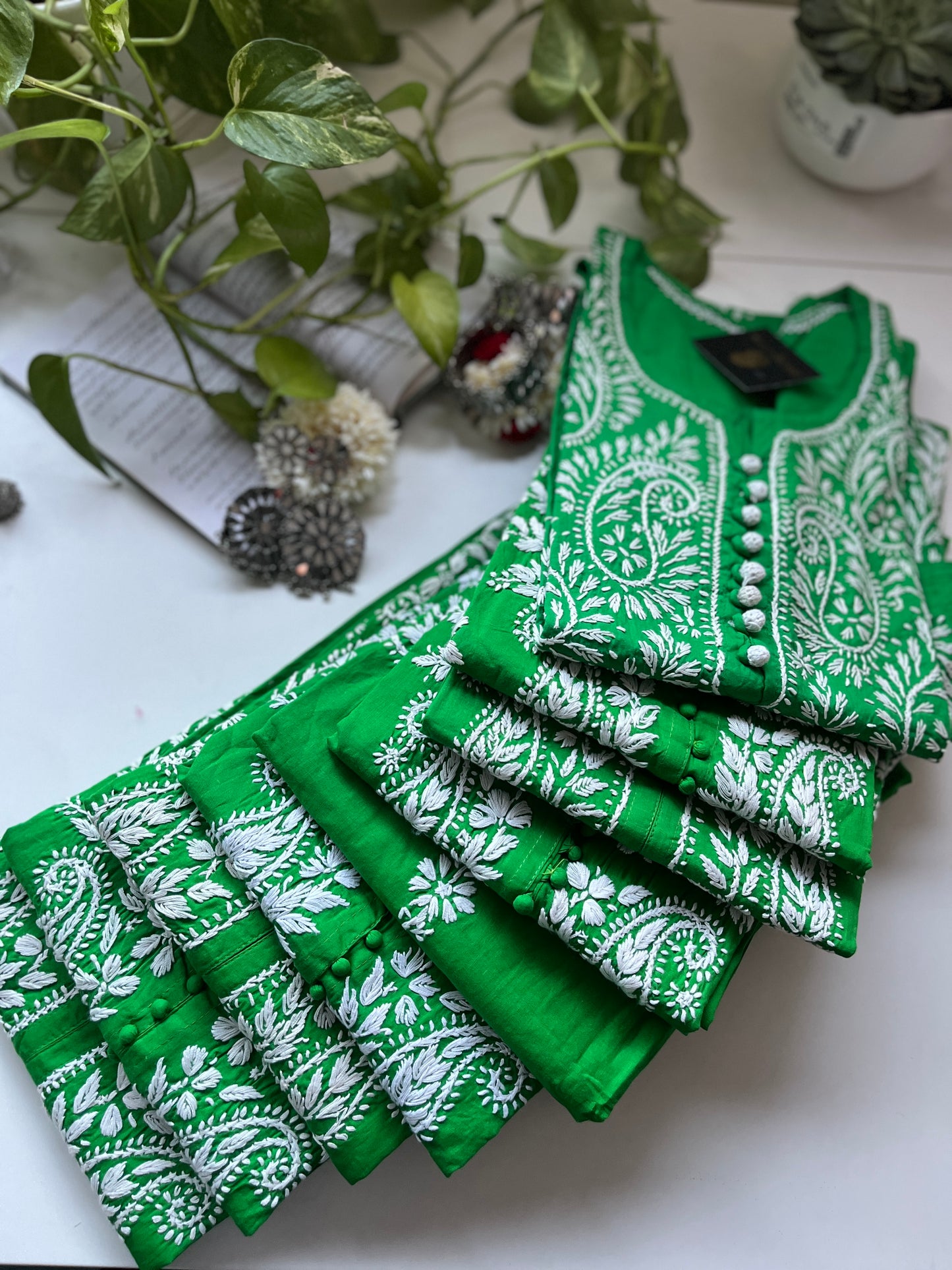 Blanc sur vert herbe - Kurta en coton